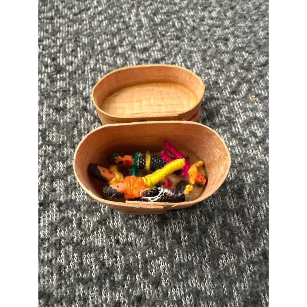 Vintage Handmade 6 Mini Guatemala Worry Dolls Bamboo Box